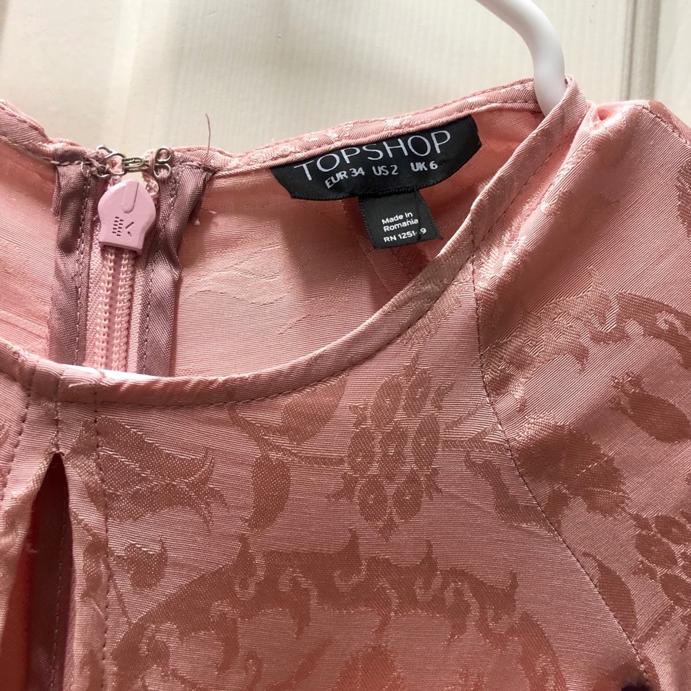 Dress, silk, key hole, tie in the front, high low.